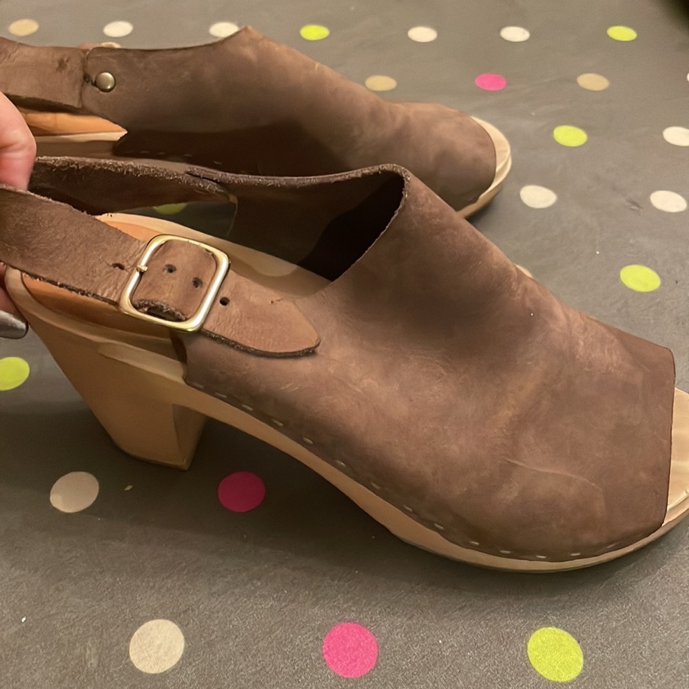 Cocoa Brown Bryr Clogs - Size 38 Barely Worn - image 2